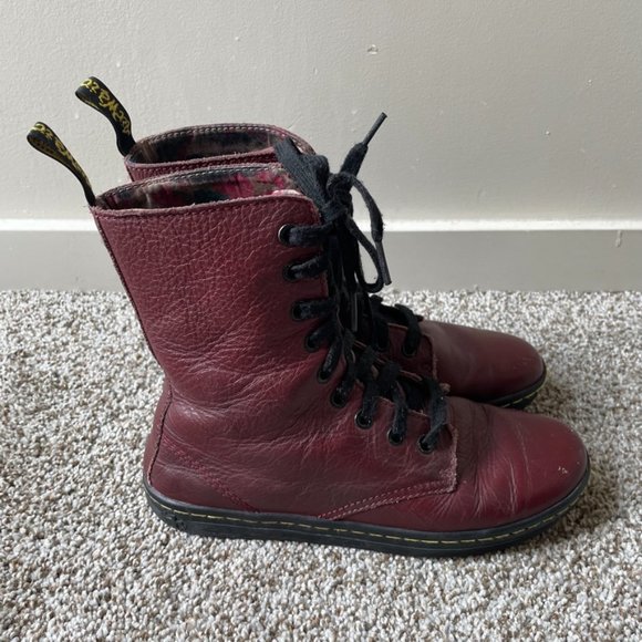 Dr Martens | Stratford Lace Up Boots in Oxblood - Picture 5 of 16
